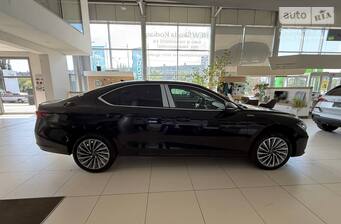 Skoda Superb 2025 Laurin & Klement
