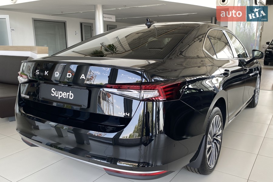 Skoda Superb - фото 4