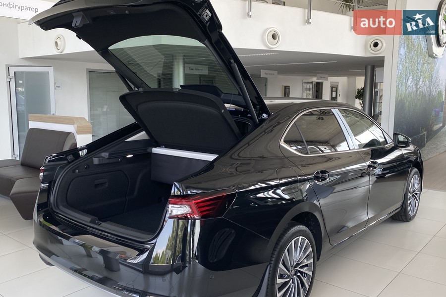 Skoda Superb - фото 9