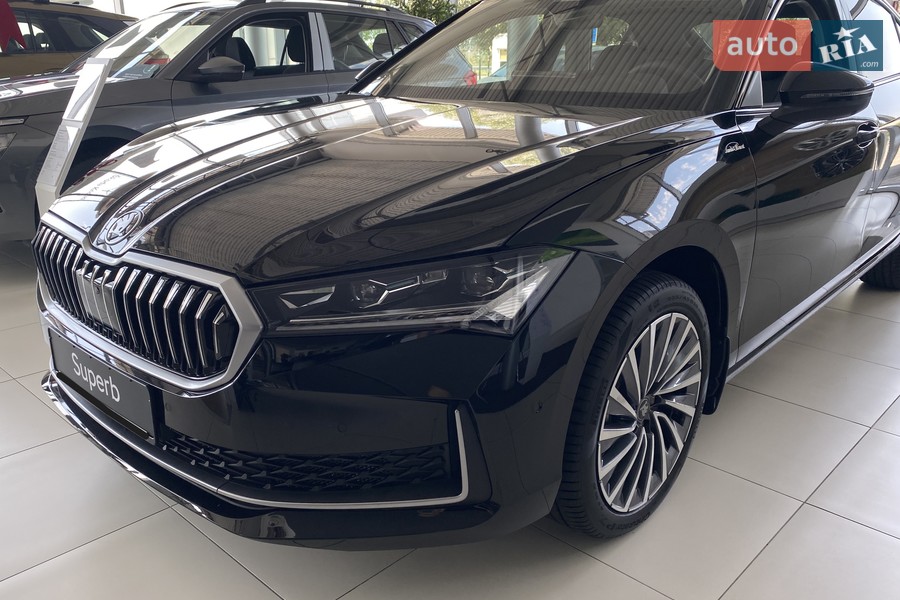 Skoda Superb - фото 6