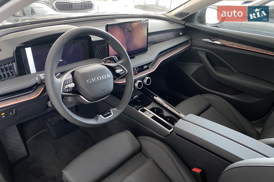 Skoda Superb - фото 18