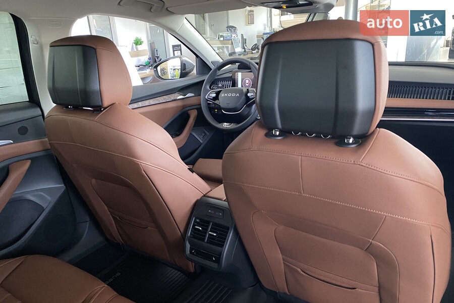 Skoda Superb - фото 14