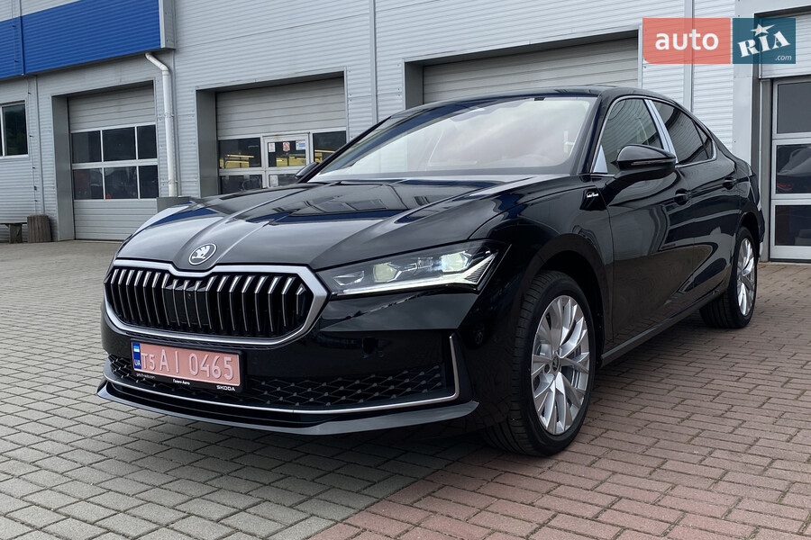 Skoda Superb - фото 1