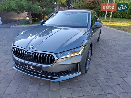 Skoda Superb 2025