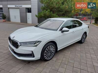 Skoda Superb 2025 Laurin & Klement
