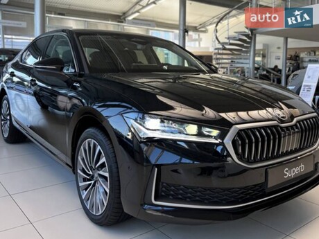 Skoda Superb 2025
