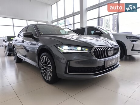 Skoda Superb 2025