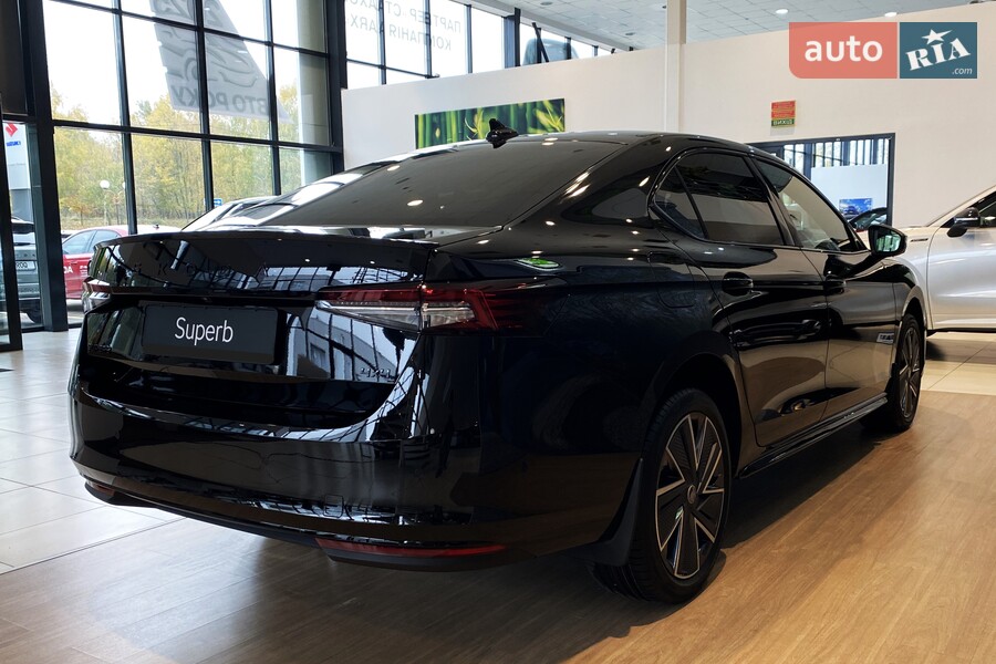 Skoda Superb - фото 5