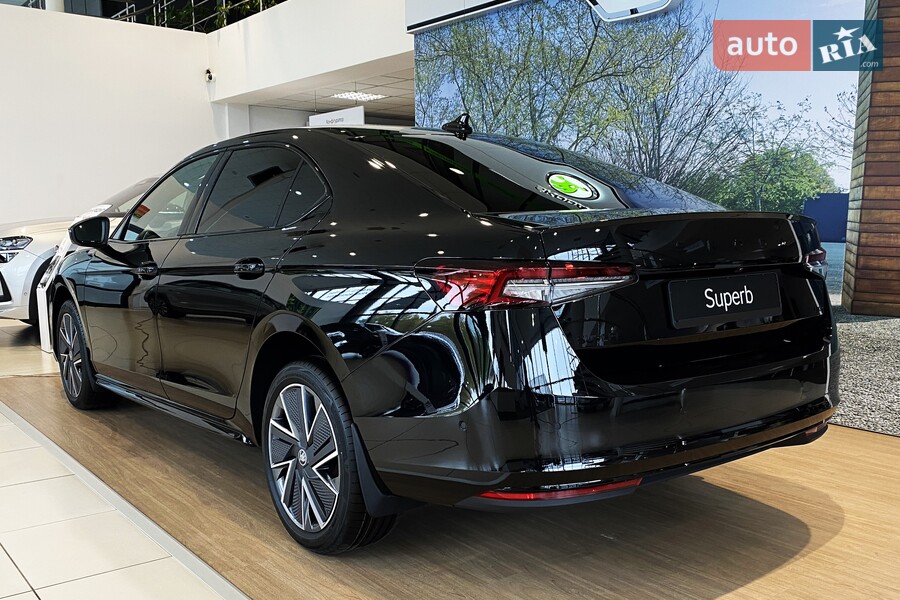 Skoda Superb - фото 7