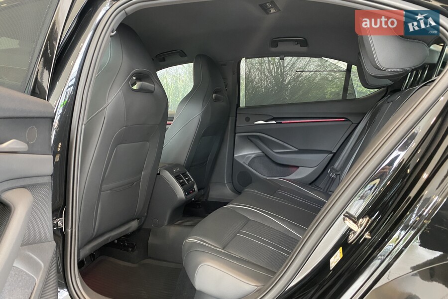 Skoda Superb - фото 18