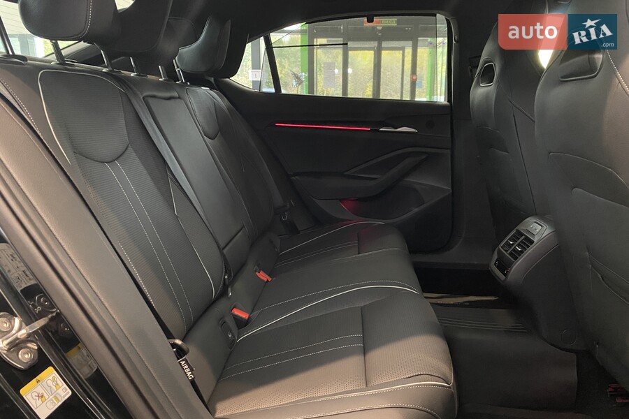 Skoda Superb - фото 19