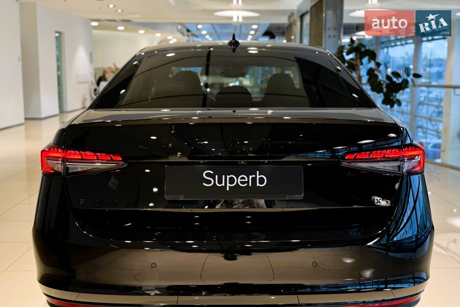 Skoda Superb - фото 8