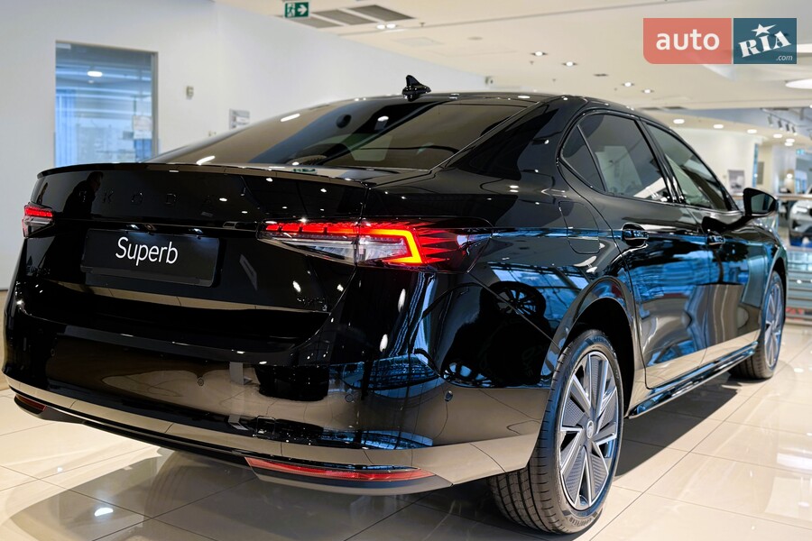 Skoda Superb - фото 7
