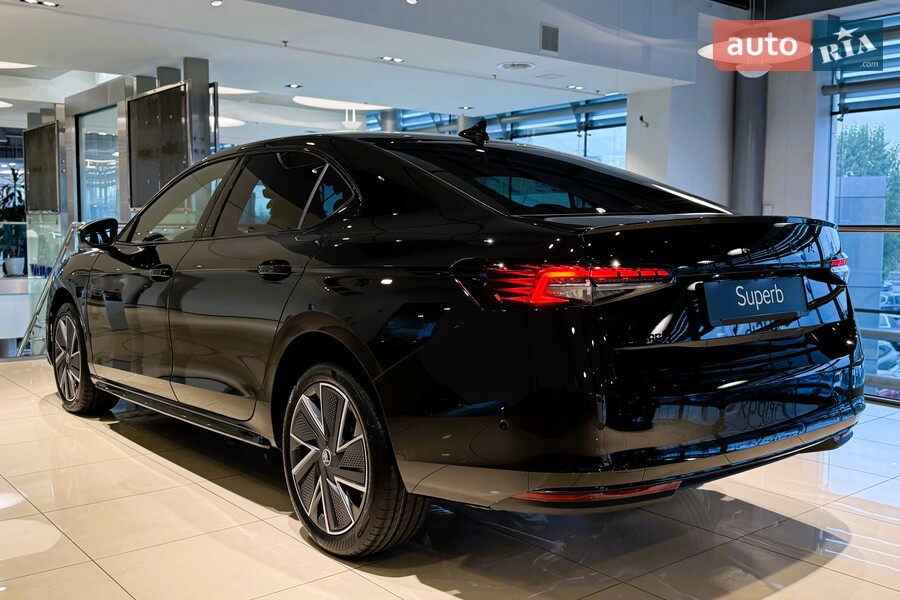 Skoda Superb - фото 9
