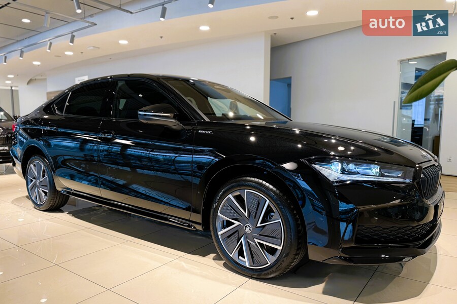 Skoda Superb - фото 2