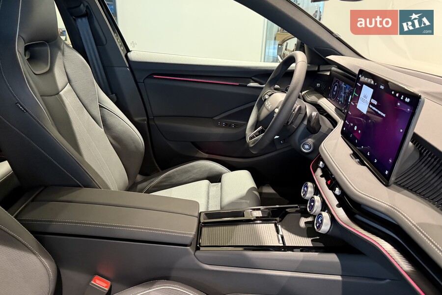 Skoda Superb - фото 16