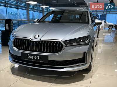Skoda Superb 2025 Laurin & Klement