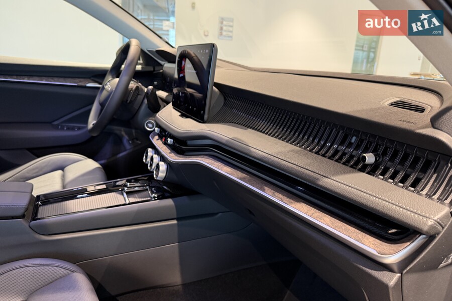 Skoda Superb - фото 16