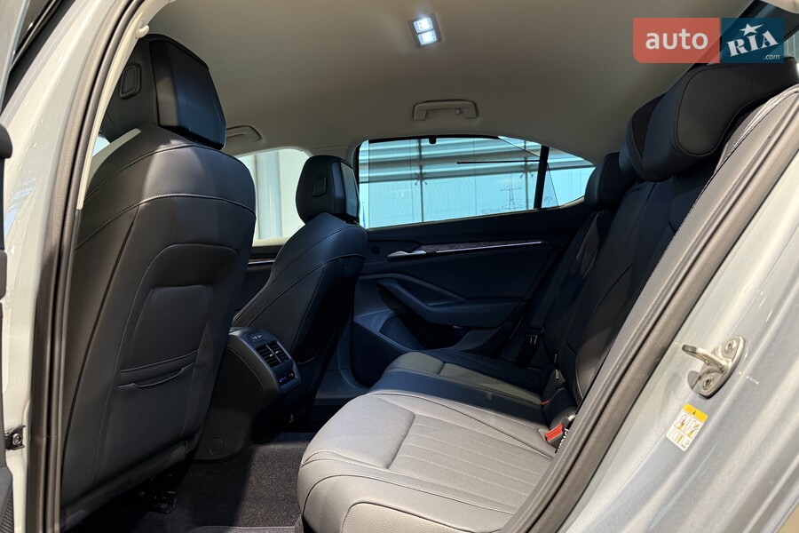 Skoda Superb - фото 19