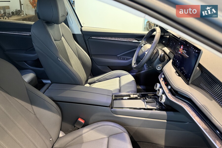 Skoda Superb - фото 25