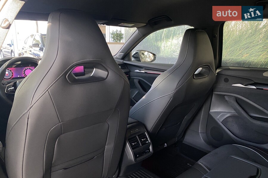 Skoda Superb - фото 12