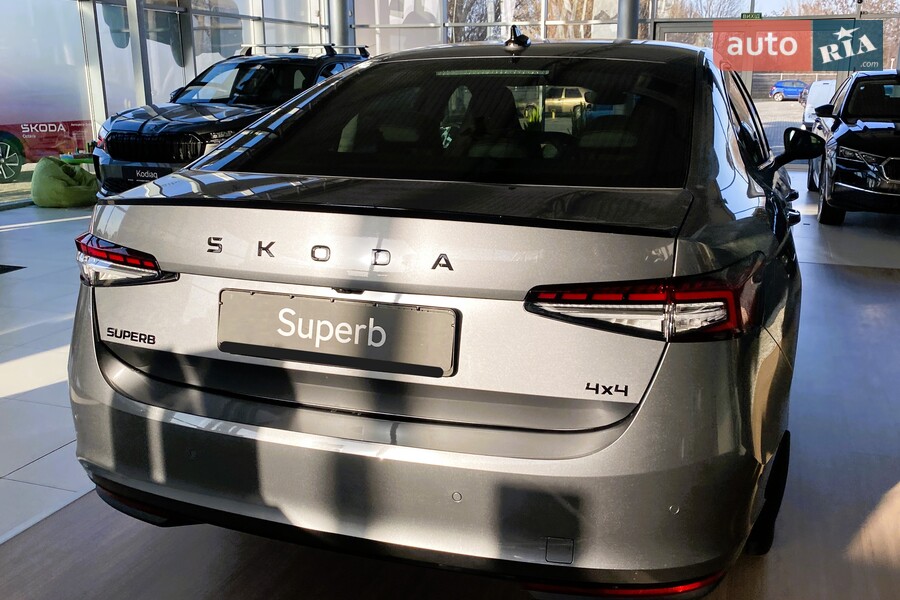 Skoda Superb - фото 4