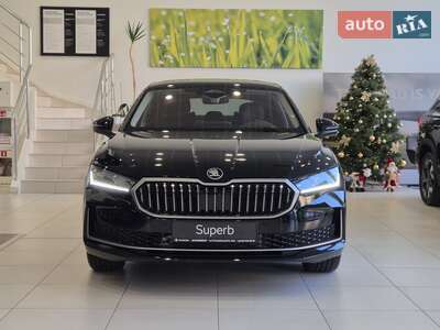 Новий Skoda Superb 2025 - фото 2