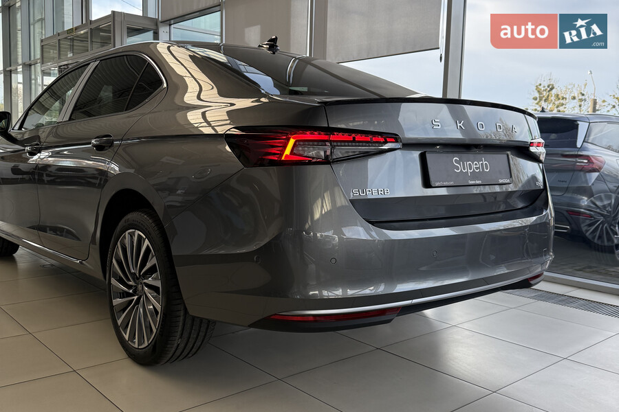 Skoda Superb - фото 4