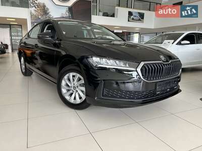 Новий Skoda Superb 2025 - фото 2