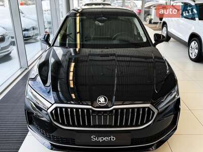 Skoda Superb 2025 Laurin & Klement