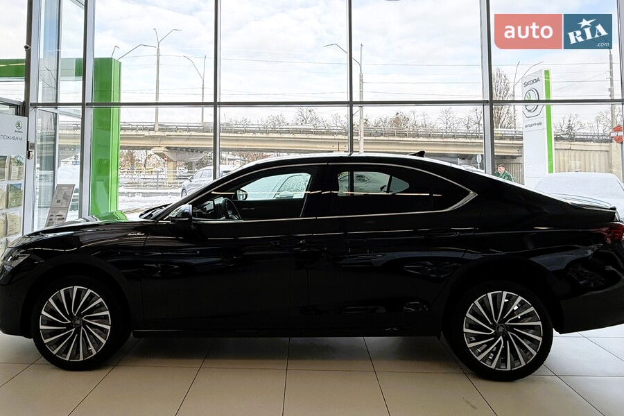 Skoda Superb - фото 4