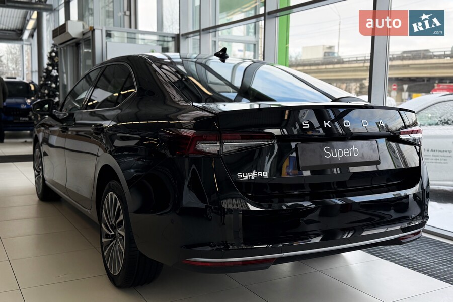 Skoda Superb - фото 6