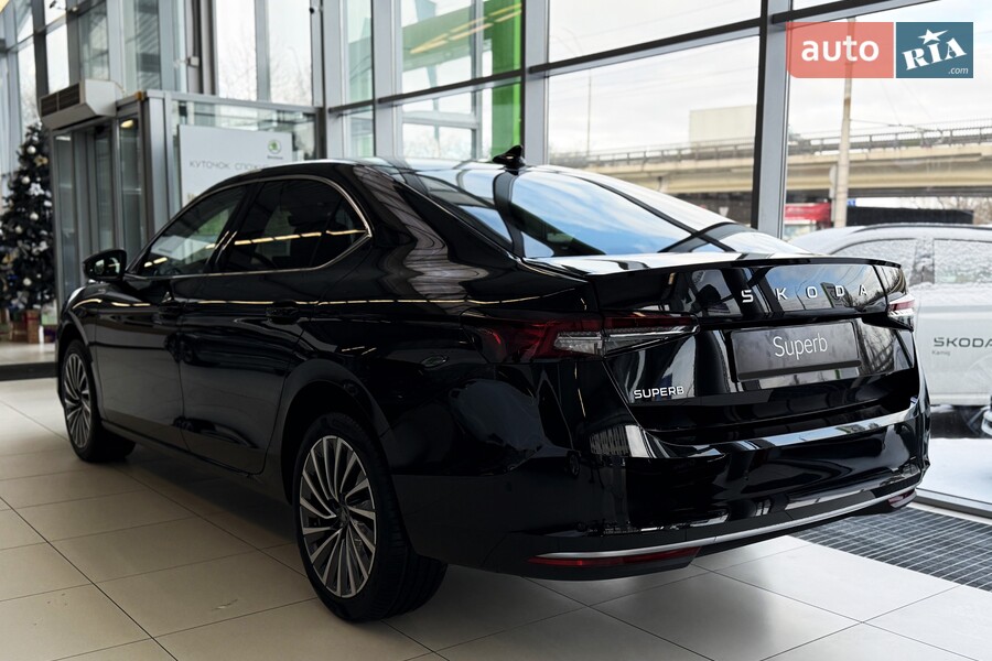 Skoda Superb - фото 7