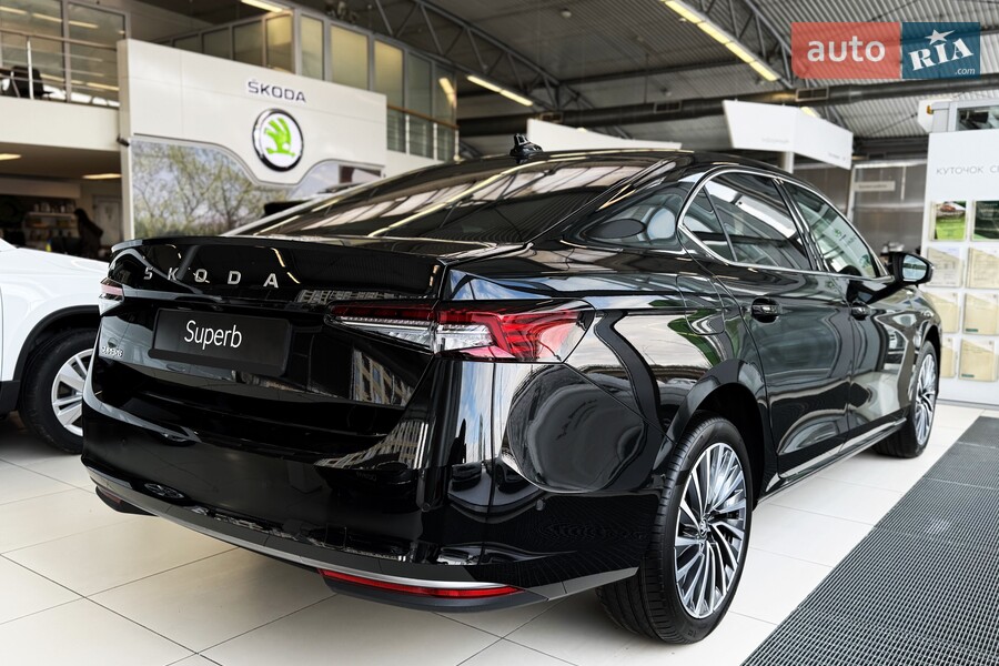 Skoda Superb - фото 5