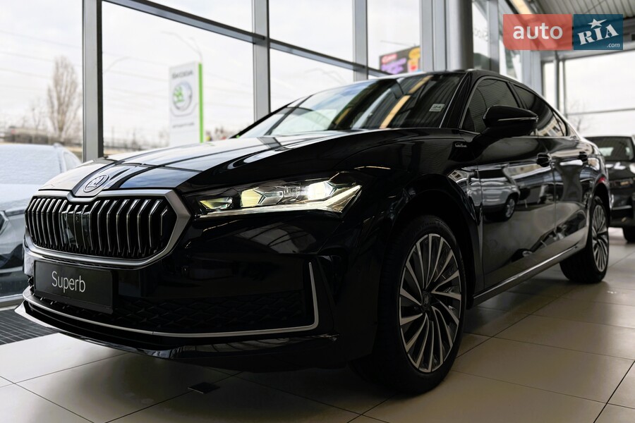 Skoda Superb - фото 3