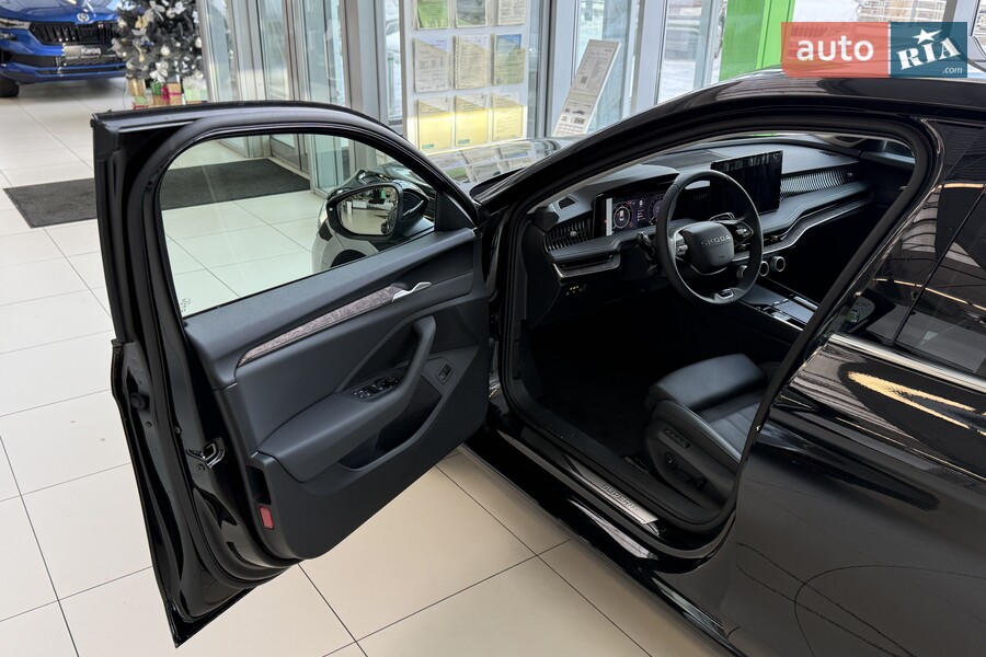 Skoda Superb - фото 9