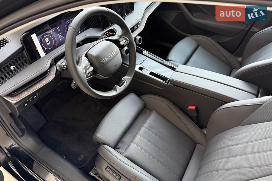 Skoda Superb - фото 12