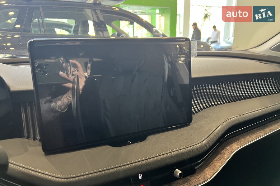 Skoda Superb - фото 15