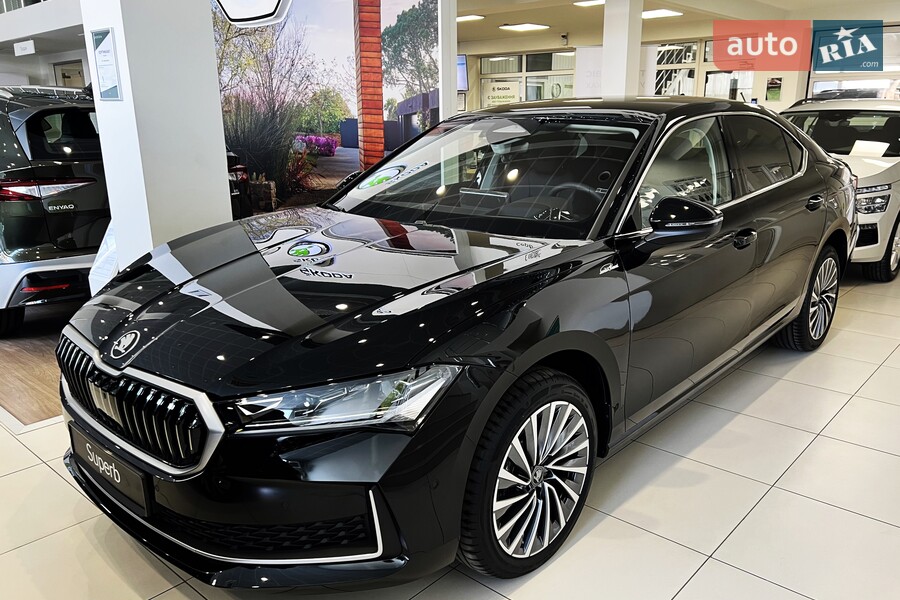 Skoda Superb - фото 1