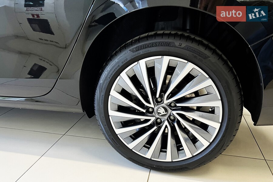 Skoda Superb - фото 12