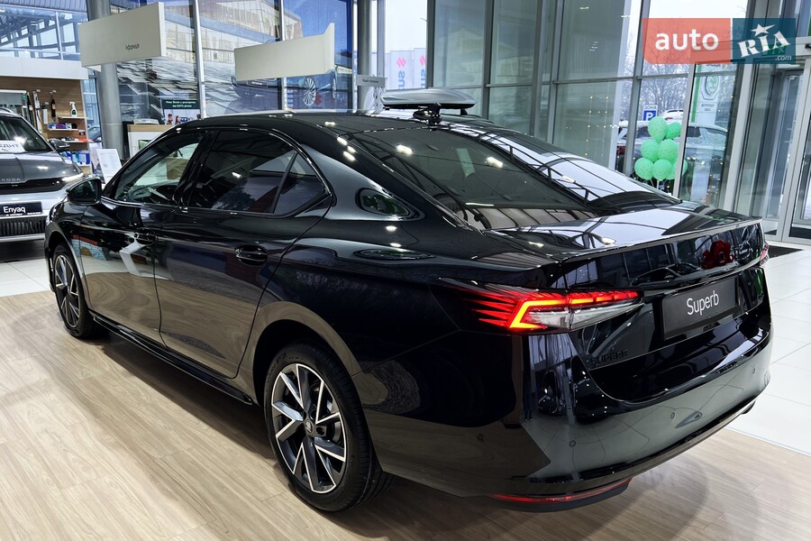 Skoda Superb - фото 7
