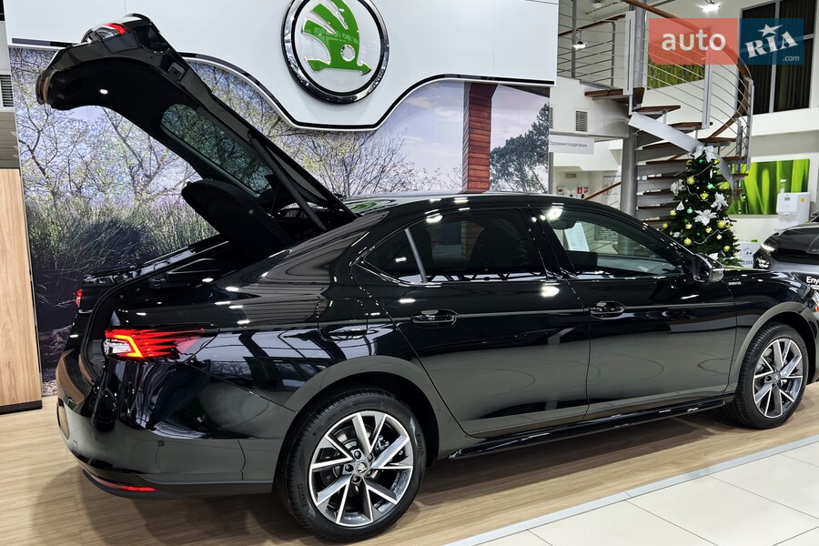 Skoda Superb - фото 8