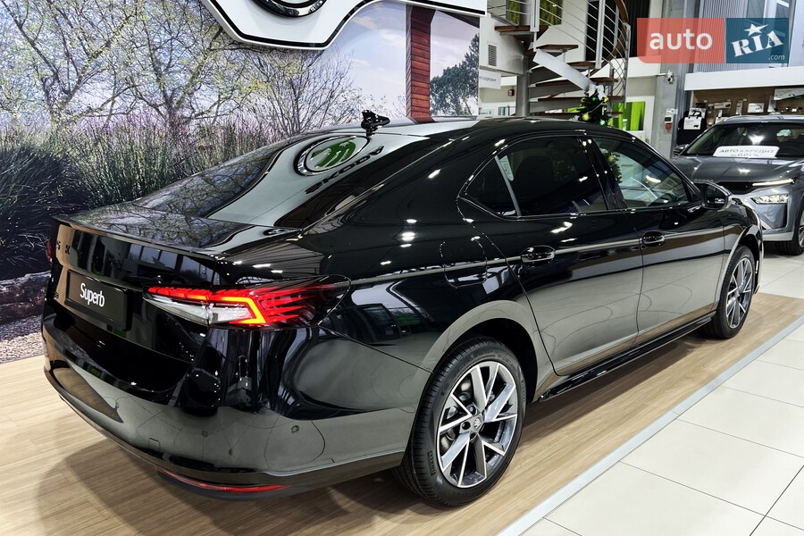 Skoda Superb - фото 5