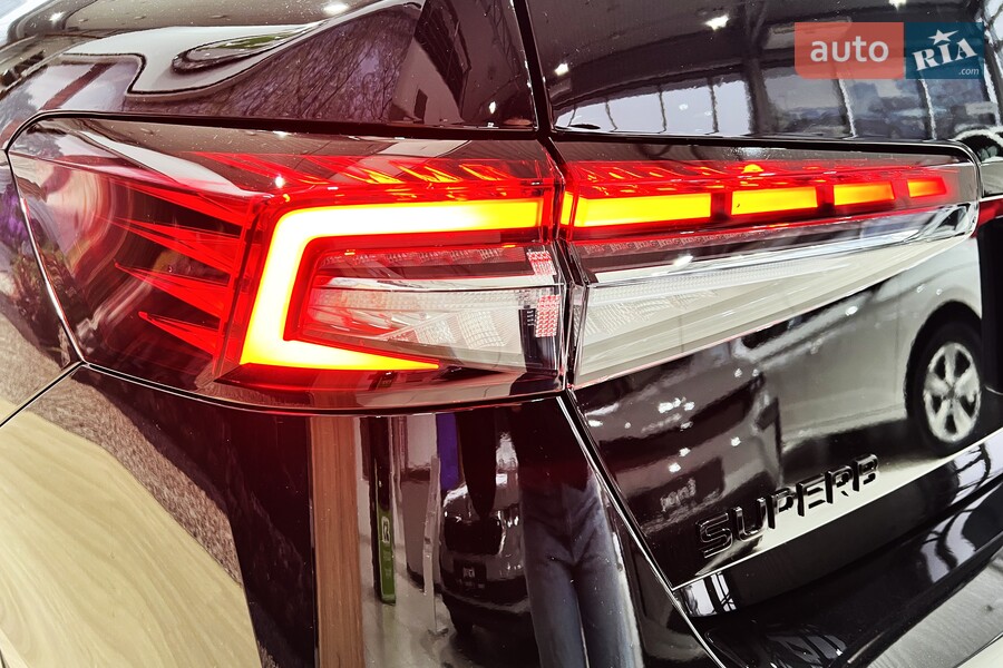 Skoda Superb - фото 9