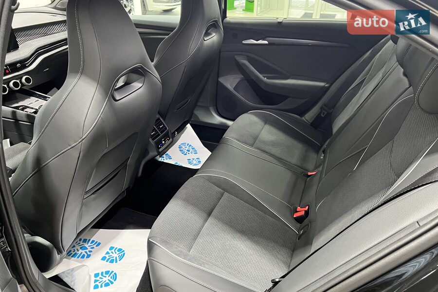 Skoda Superb - фото 12