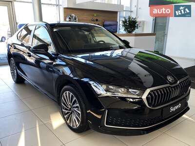 Новий Skoda Superb 2025 - фото 4