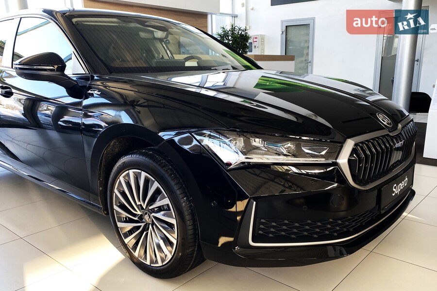 Skoda Superb - фото 1