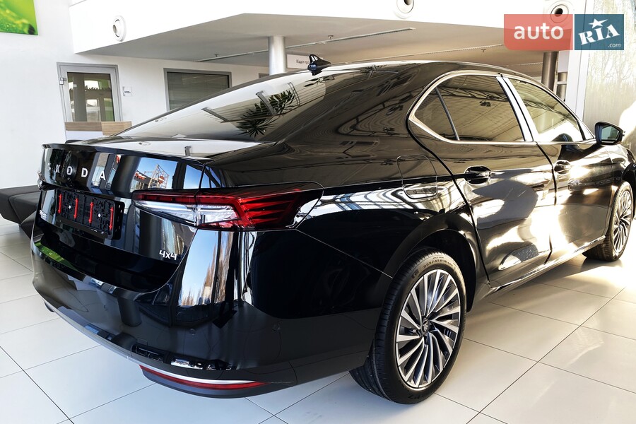 Skoda Superb - фото 12