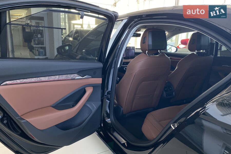 Skoda Superb - фото 18