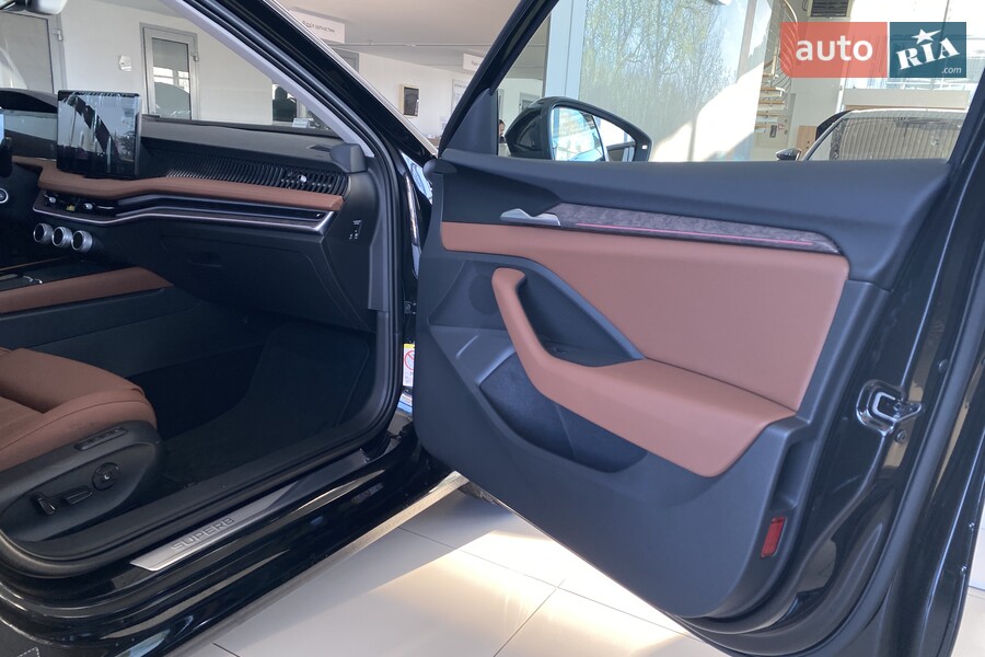 Skoda Superb - фото 20